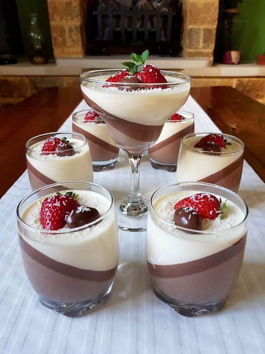 PANNA COTTA CZEKOLADOWA I WANILIOWA