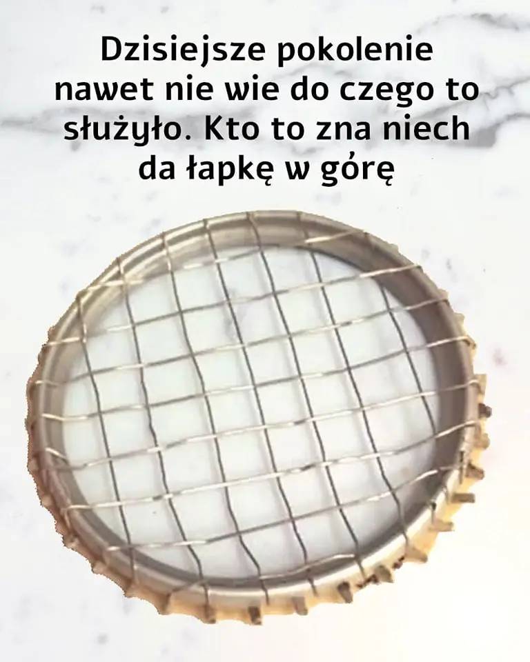 Używam go do siekania jajek, podgrzewania warzyw i szybkiego przechowywania żywności