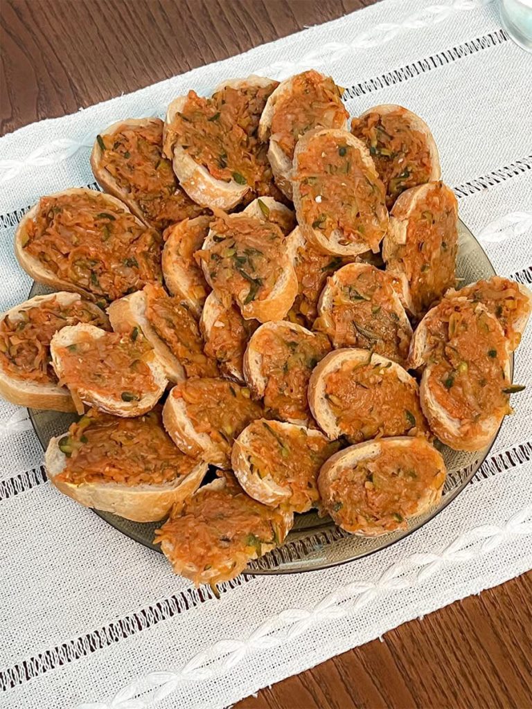 Pasta z cukinii na kanapki